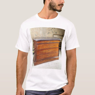 Kommode, Louis-Philippe Zeitraum T-Shirt