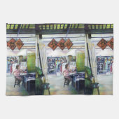 Kommt dieser Drache mit Trainingsrädern? Geschirrtuch (Horizontal)