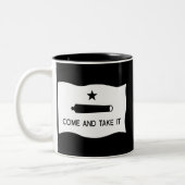 Kommt es Flagge ~ Texas nehmen Zweifarbige Tasse (Links)