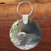 Komodo Dragon kommt aus seiner Zuhause unter Baum Schlüsselanhänger (Vorderseite)