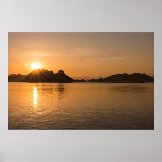 Komodo-Insel bei Sonnenuntergang Poster (Vorne)