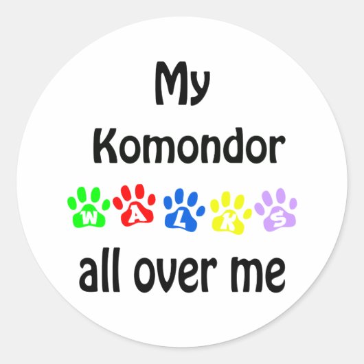 Komondor Walks Design Runder Aufkleber (Vorderseite)