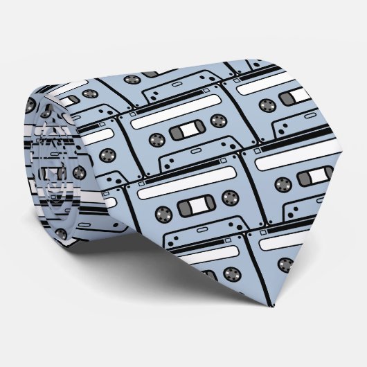 KOMPAKTE KASSETTE 2 KRAWATTE (Gerollt)