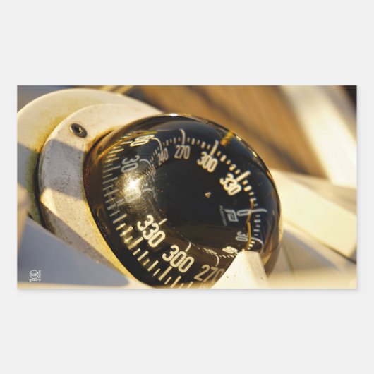 Kompas helpt navigeren en koer behouden. rechteckiger aufkleber (Vorderseite)