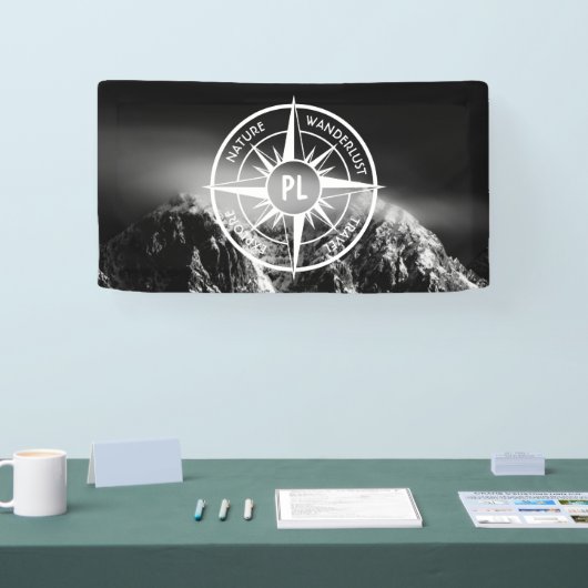 Kompass-Sternemblem monogramm dramatische Berge Banner (Messe)