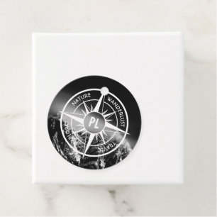 Kompass-Sternemblem monogramm dramatische Berge Geschenkanhänger