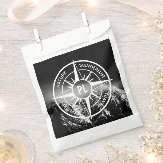 Kompass-Sternemblem monogramm dramatische Berge Geschenktütchen (Ausgeschnitten)