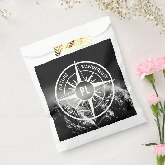 Kompass-Sternemblem monogramm dramatische Berge Geschenktütchen (Versiegelt)