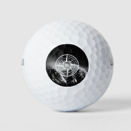 Kompass-Sternemblem monogramm dramatische Berge Golfball