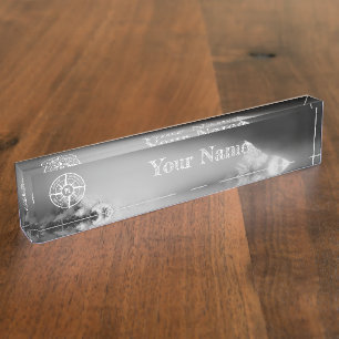 Kompass-Sternemblem monogramm dramatische Berge Namensplakette