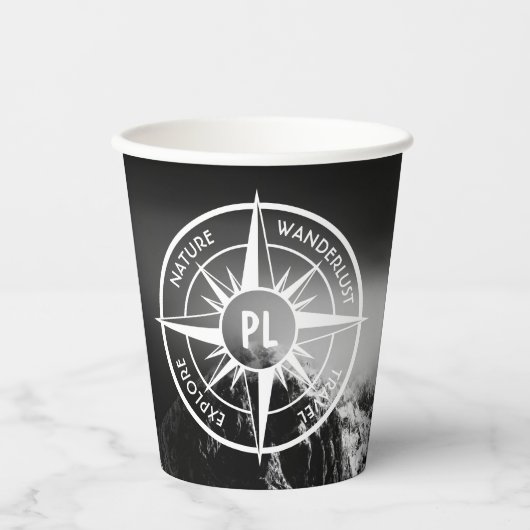 Kompass-Sternemblem monogramm dramatische Berge Pappbecher (Vorderseite)