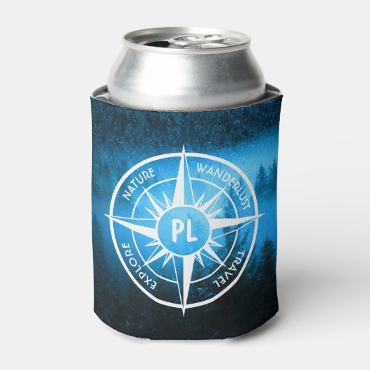 Kompass-Sternemblem Monogramm Nebel in Fichtenwald Dosenkühler (Kanne Vorderseite)