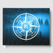 Kompass-Sternemblem Monogramm Nebel in Fichtenwald Gästebuch (Vorderseite)