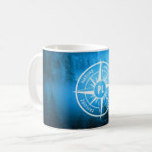 Kompass-Sternemblem Monogramm Nebel in Fichtenwald Kaffeetasse (Vorderseite Links)