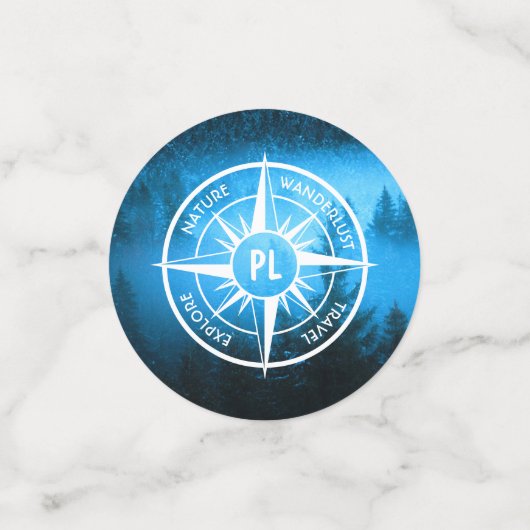 Kompass-Sternemblem Monogramm Nebel in Fichtenwald Konfetti (Klein Vorderseite)