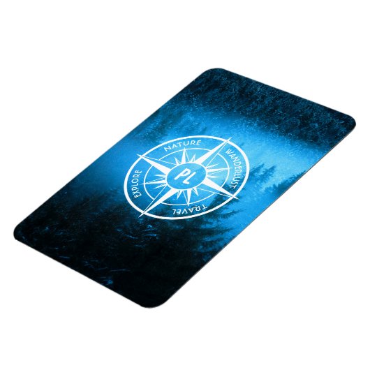 Kompass-Sternemblem Monogramm Nebel in Fichtenwald Magnet (Linke Seite)