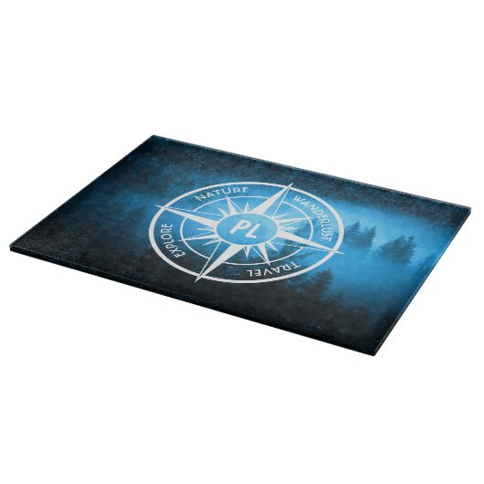 Kompass-Sternemblem Monogramm Nebel in Fichtenwald Schneidebrett (Ecke)