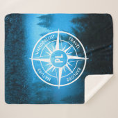 Kompass-Sternemblem Monogramm Nebel in Fichtenwald Sherpadecke (Vorderseite (Horizontal))