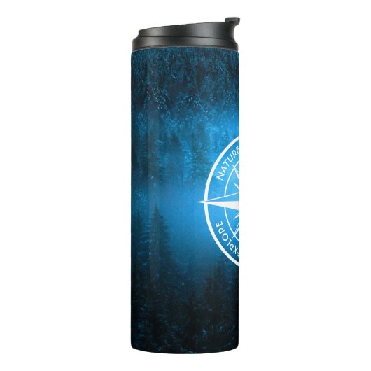 Kompass-Sternemblem Monogramm Nebel in Fichtenwald Thermosbecher (Nach links gedreht)