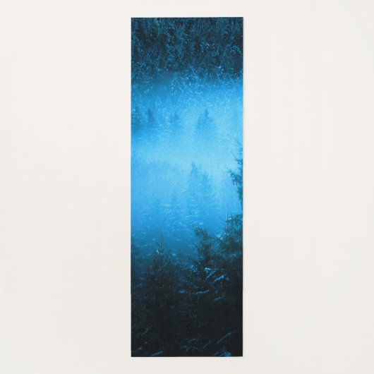Kompass-Sternemblem Monogramm Nebel in Fichtenwald Yogamatte (Rückseite)
