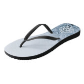 Kompass-Sternemblem monogramm Winterfichtenwald Badesandalen (Schrägansicht)