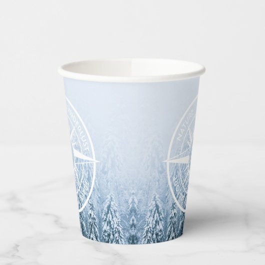 Kompass-Sternemblem monogramm Winterfichtenwald Pappbecher (Links)