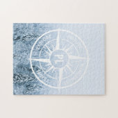 Kompass-Sternemblem monogramm Winterfichtenwald Puzzle (Horizontal)