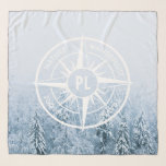 Kompass-Sternemblem monogramm Winterfichtenwald Schal<br><div class="desc">Kompassstar mit einem Foto Nebel in einem frostigen Fichtenwald mit Emblemen wanderlust,  Natur,  reisen und erkunden,  die individuell anpassbar sind,  sodass Sie Ihre eigenen Texte schreiben können. In der Mitte des Sterns ist ein personalisiertes Monogramm. Ideal für Naturliebhaber und Reisende.</div>