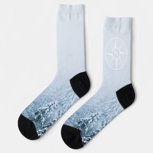 Kompass-Sternemblem monogramm Winterfichtenwald Socken (Linkes Detail)