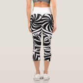 Komplexe Hypnotische Mandala-Kunst Capri Leggings (Rückseite)