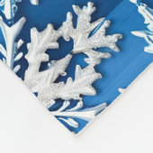Komplexes blaues Schneeflocken-Design Fleecedecke (Ecke)