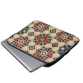 Komplexes geometrisches Muster mit fetten Farben Laptopschutzhülle (Vorne Knopf)