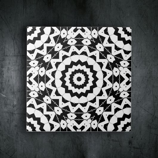 Komplexes Schwarz-Weiß-Muster Fliese