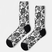 Komplexes schwarzes Spitzenmuster Socken (Linkes Detail)
