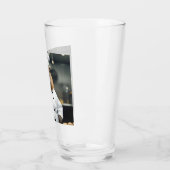 Konditorikunst: Der kulinarische Capybara Glas (Links)