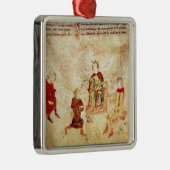 König Arthur auf seinem Thron umgeben Silbernes Ornament (Rechts)