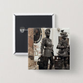 König Arthur, Statue vom Grab von Maximilian Button (Vorne & Hinten)