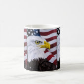 König der Lüfte Malerei von Alfred Fox Kaffeetasse (Mittel)
