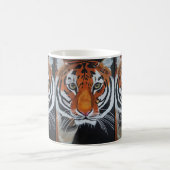 König des Dschungels Gemälde von Alfred Fox Kaffeetasse (Mittel)