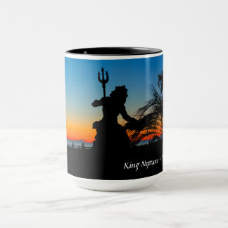 König Neptun an Sonnenaufgang Silhoutte Tasse