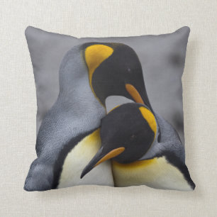 König Penguins im Liebe-Kissen Kissen