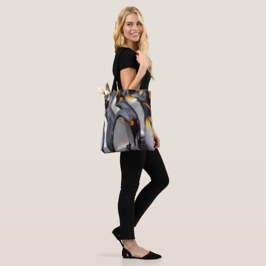 König Pinguin mit Küken Tasche (Am Model)