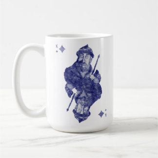 Könige gehören zu den Anzügen eines Kartendecks. Kaffeetasse