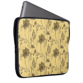 Königin Anne's Lace on a Laptop Sleeve (Gelb) (Vorne Rechts)
