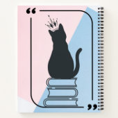 Königin der Bücher - Kronkatze auf Bücherstapel (Rückseite)