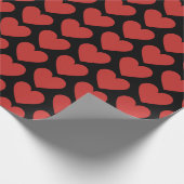 Königin der roten Herzen auf schwarzem Hintergrund Geschenkpapier (Ecke)