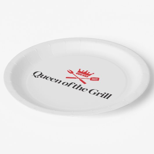 Königin des Grills Pappteller (Schrägansicht)