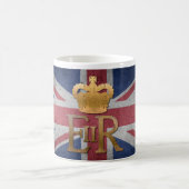 Königin Elizabeth II ER Tasse mit britischer Flagg (Mittel)