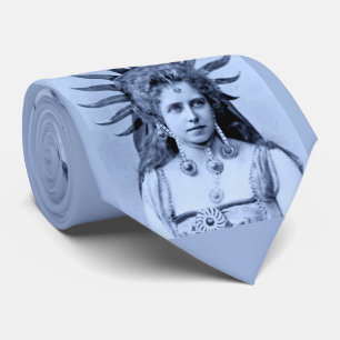 Königin Marie von Rumänien als die Sonnenkönigin  Krawatte