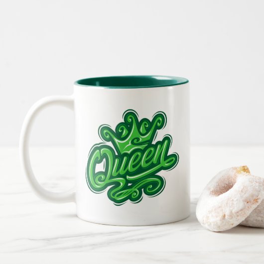 Königin mit Krone, Typografie-Design Zweifarbige Tasse (Mit Donut)